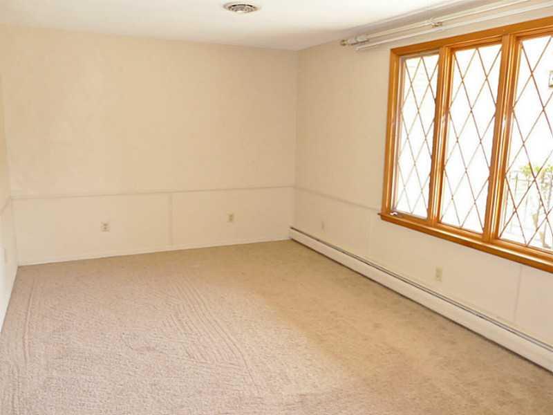 718 Piccadilly Road Anderson, IN 46013 - Photo 5 of 14 Gallery Image 5