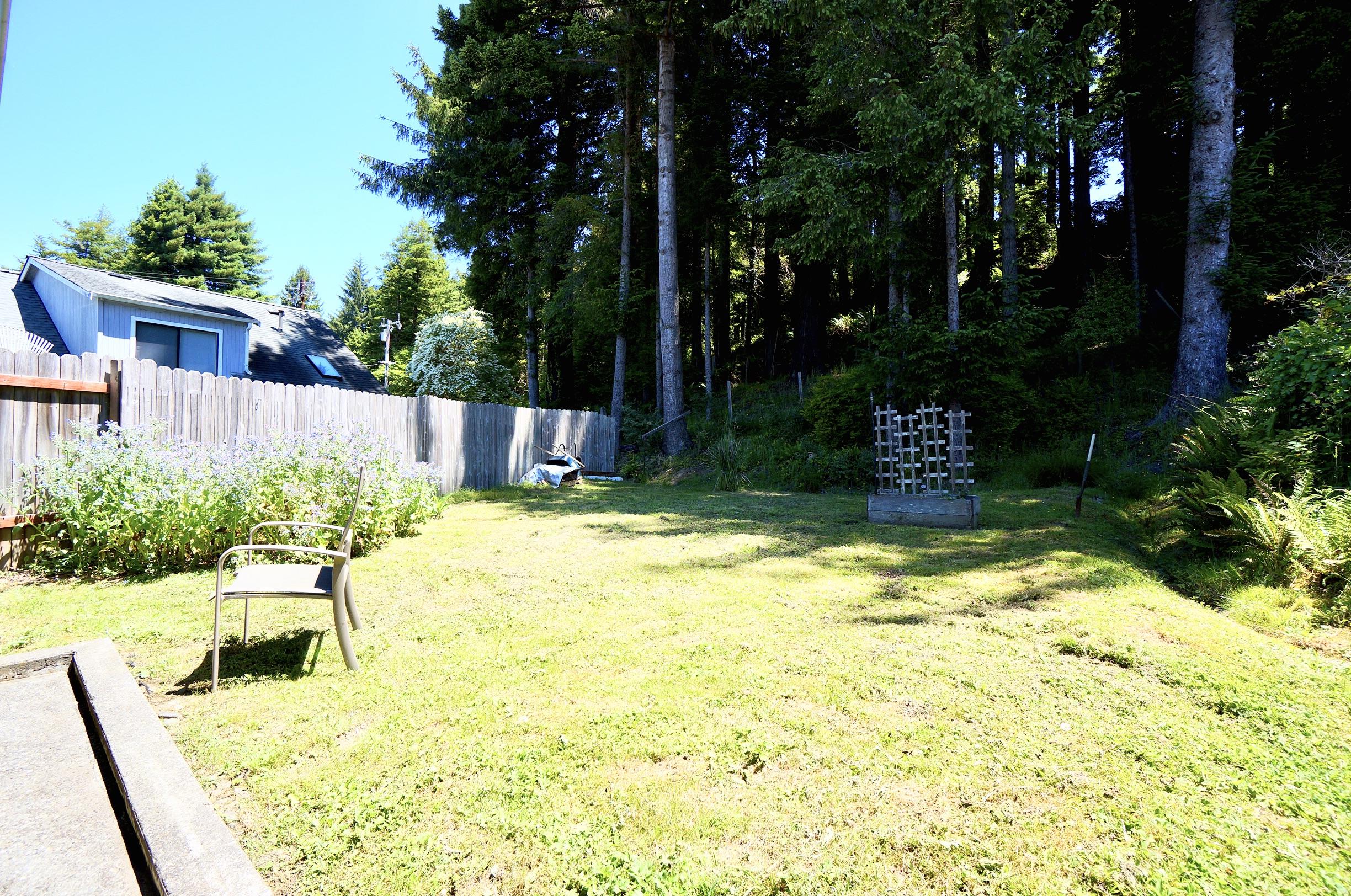2928 Mack Road Arcata, CA 95521 - Photo 21 of 21 Rer Yard 2:2