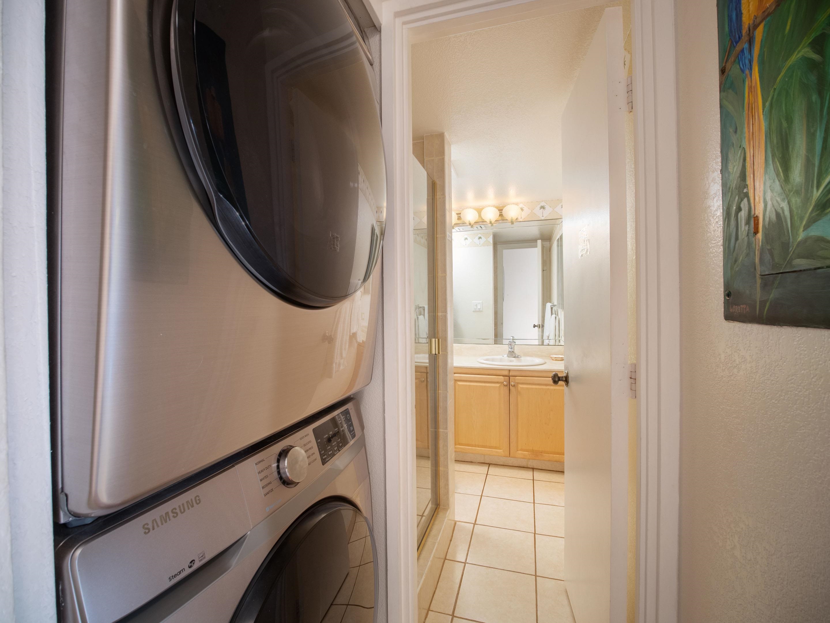 2695 South Kihei Road, Unit 7204 Kihei, HI 96753 - Photo 10 of 32 a view of a bathroom with mirror and sink