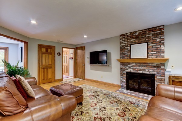 12 Pheasant Hill Road Hopkinton, MA 01748 - Photo 11 of 28 Gallery Image 11