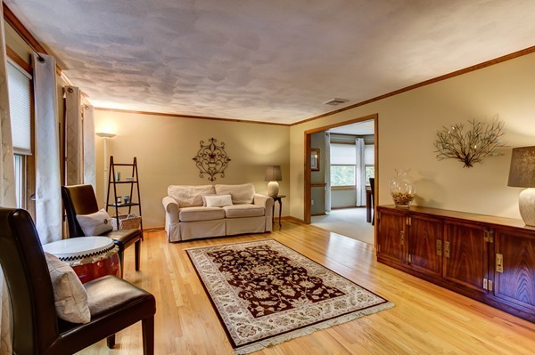 12 Pheasant Hill Road Hopkinton, MA 01748 - Photo 4 of 28 Gallery Image 4