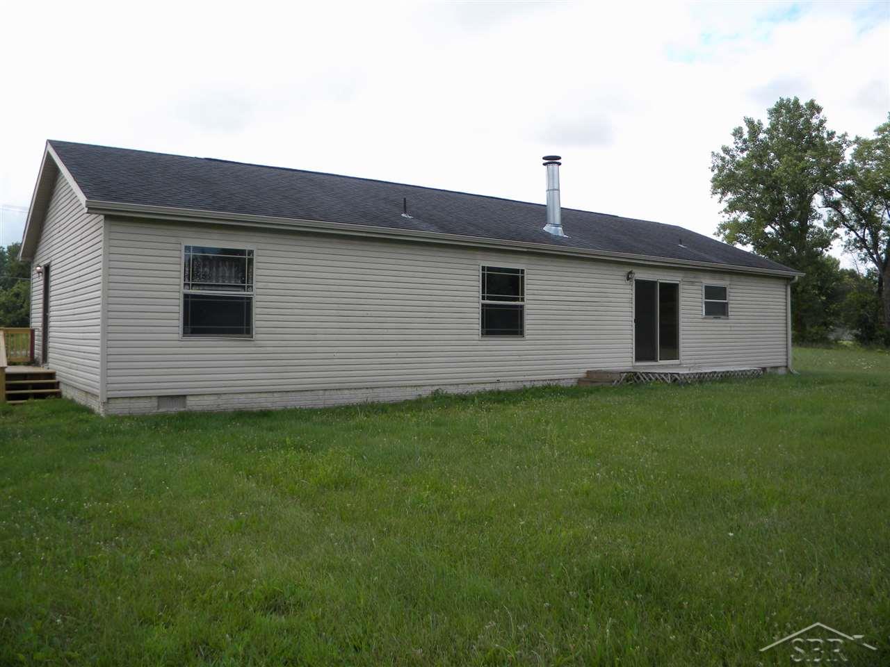 6299 Rathbun Road Birch Run, MI 48415 - Photo 4 of 20 50025179-3.JPG