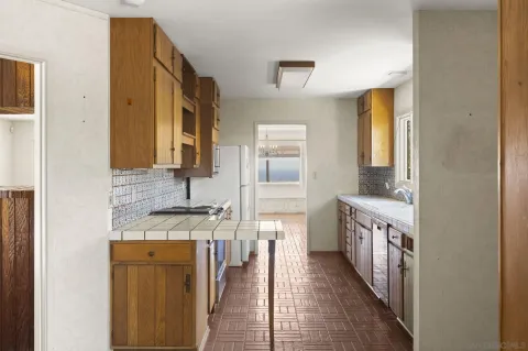 $4,195,000 | 6432 Cardeno Drive, La Jolla, CA 92037