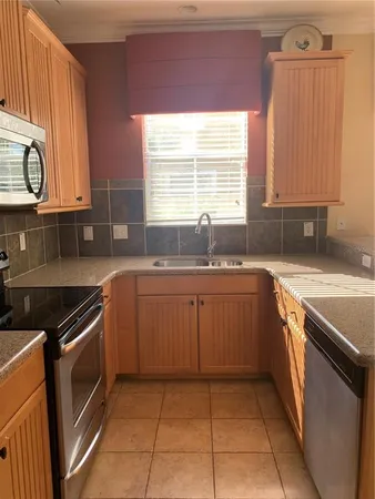 $2,150 | 4896 Fiorazante Avenue, Orlando, FL 32839