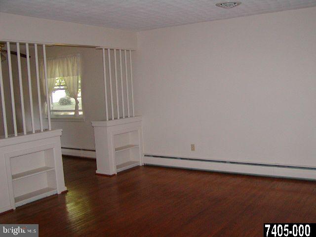 925 Stonewood Road York, PA 17402 - Photo 3 of 9 Gallery Image 3