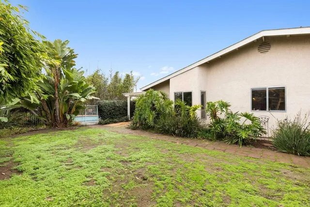 $749,000 | 855 Rosemary Lane, Vista, CA 92081