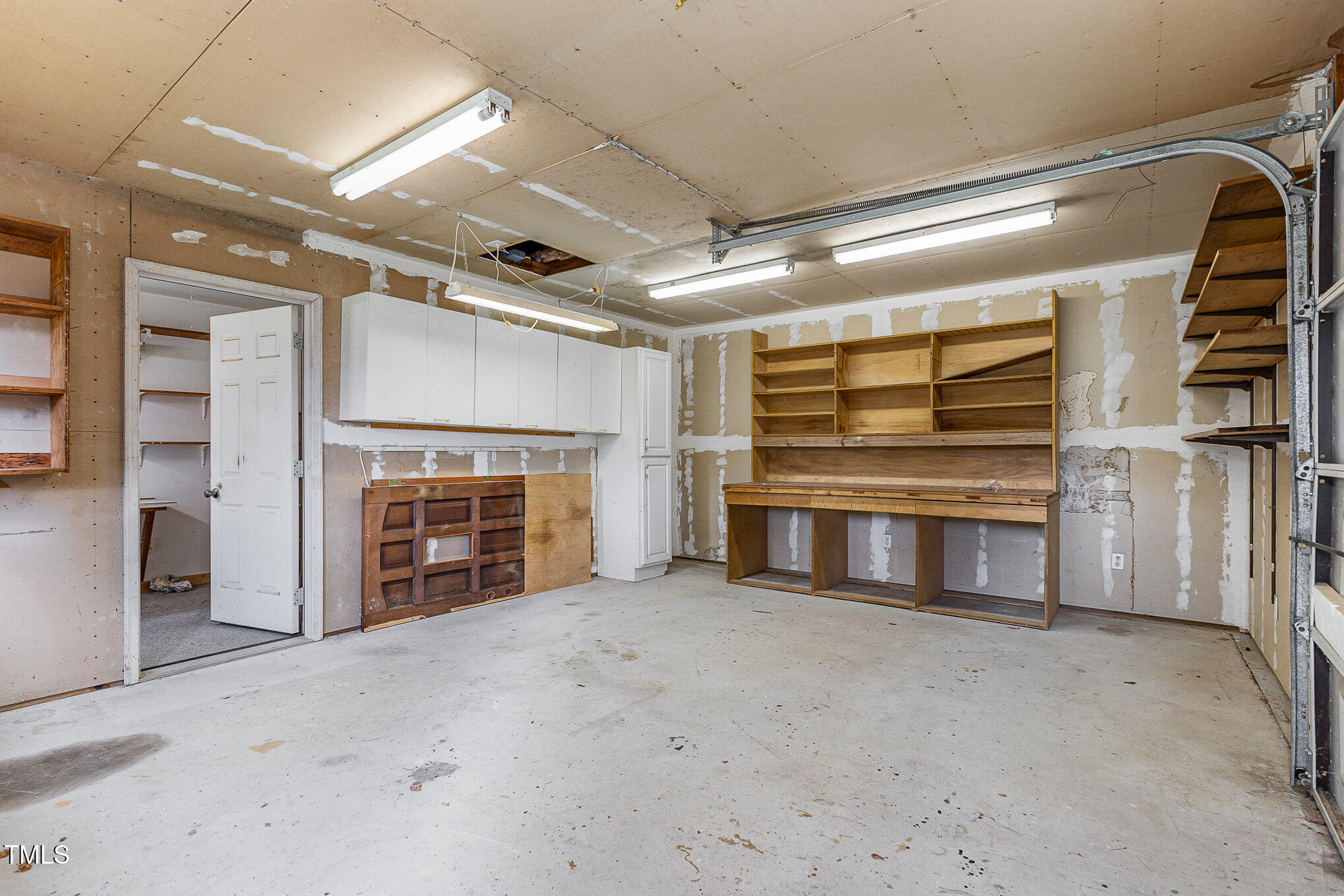 841 Brighton Road Fayetteville, NC 28314 - Photo 23 of 30 Wired Storage