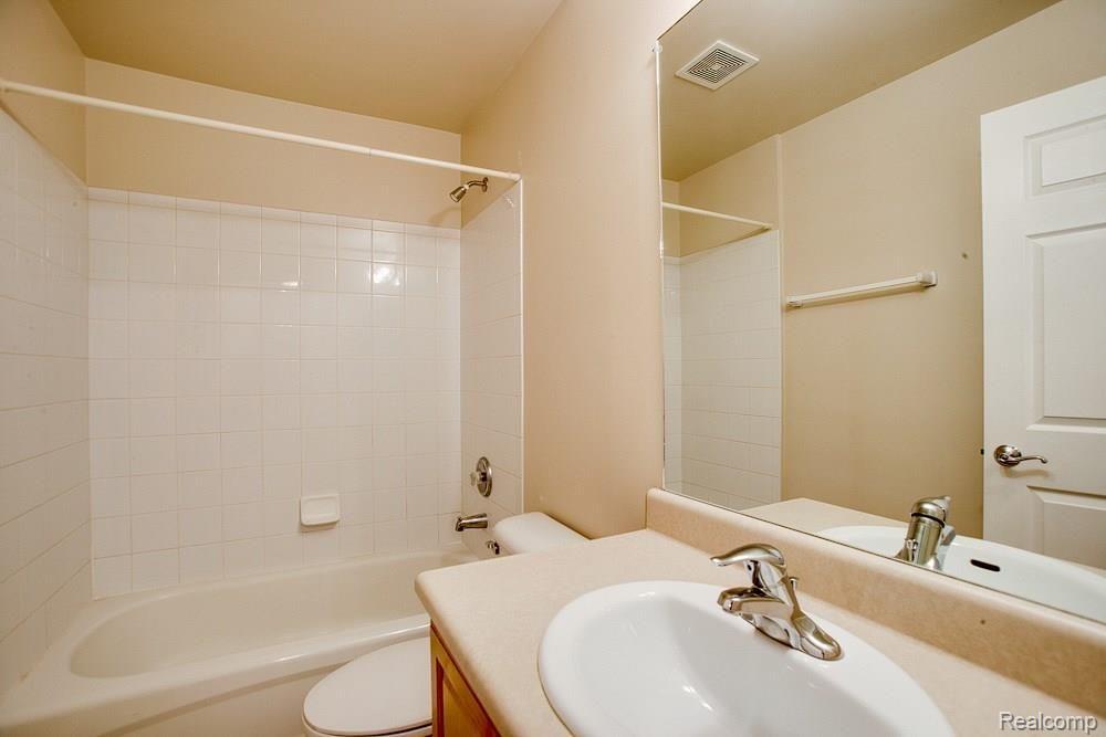 41540 Mitchell Road Novi, MI 48377 - Photo 15 of 18