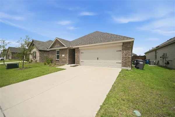 $274,990 | 1759 Gleasondale Place, Forney, TX 75126
