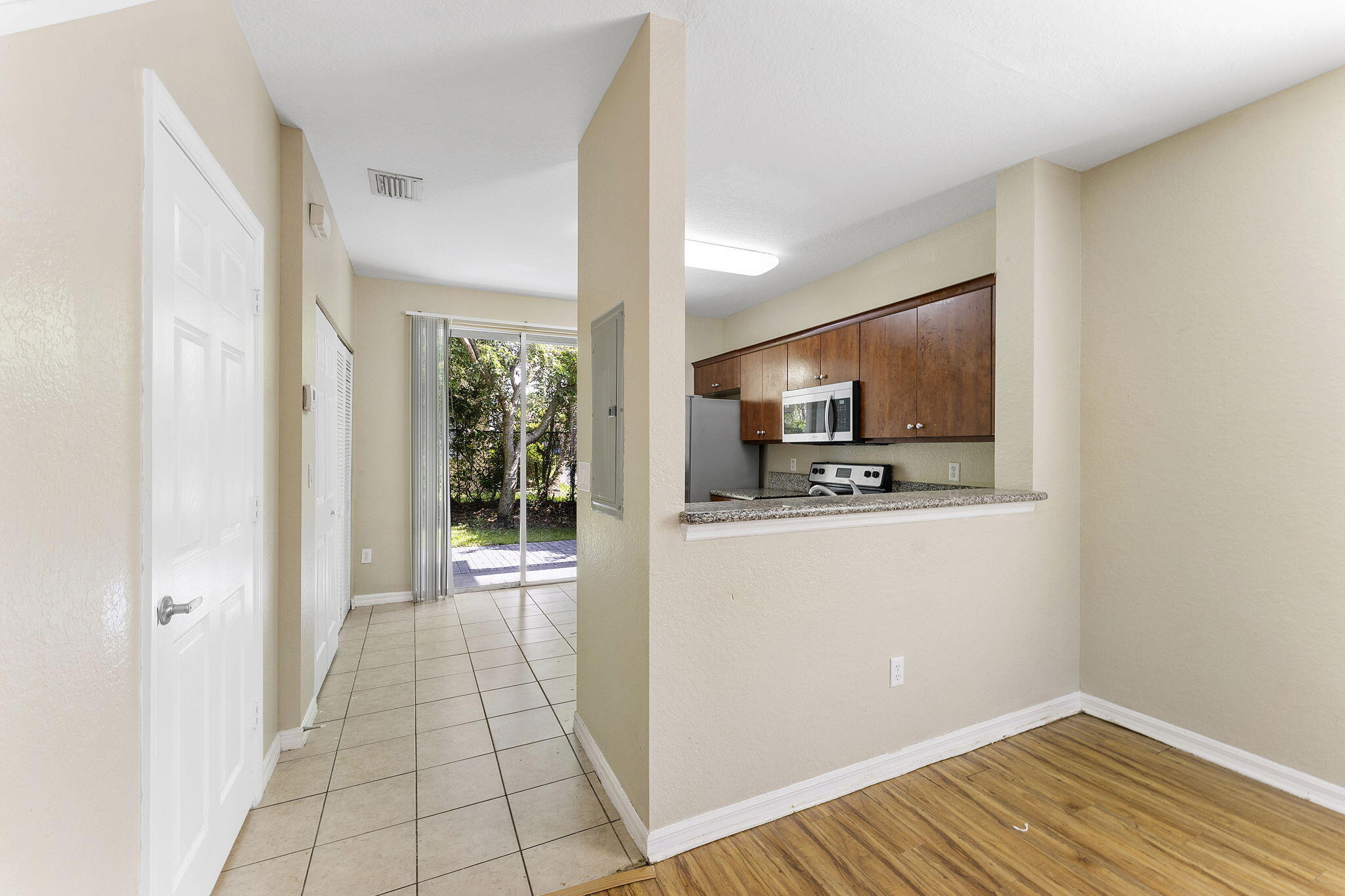 1955 Hibiscus Lane Riviera Beach, FL 33404 - Photo 8 of 30 Kitchen Area