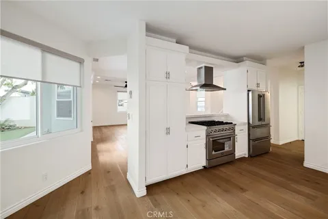 $1,649,000 | 1707 Marshallfield Lane, Unit B, Redondo Beach, CA 90278