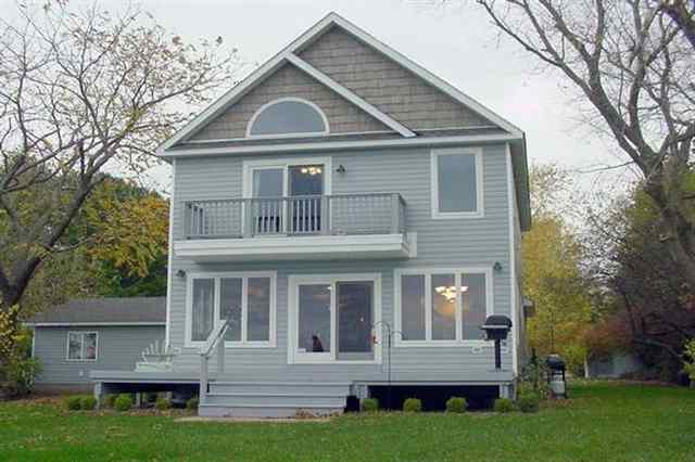 5005 Lakeshore Road Lexington, MI 48450 - Photo 6 of 25 31030795-5.JPG