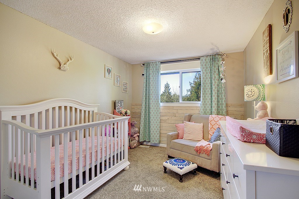 14909 Tiger Mountain Road Southeast Issaquah, WA 98027 - Photo 17 of 23 Gallery Image 17