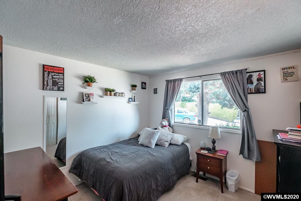 4703 Deerhorn Court Northeast Salem, OR 97305 - Photo 14 of 24