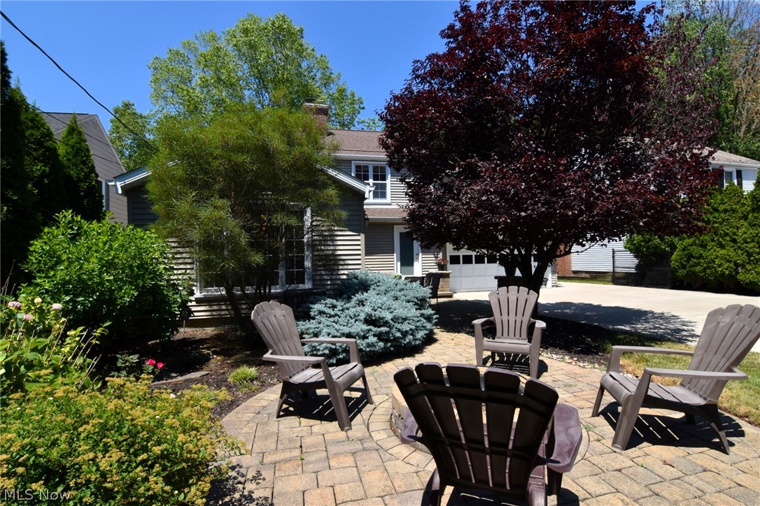 22176 Rye Road Beachwood, OH 44122 - Photo 30 of 33 Patio with firepit