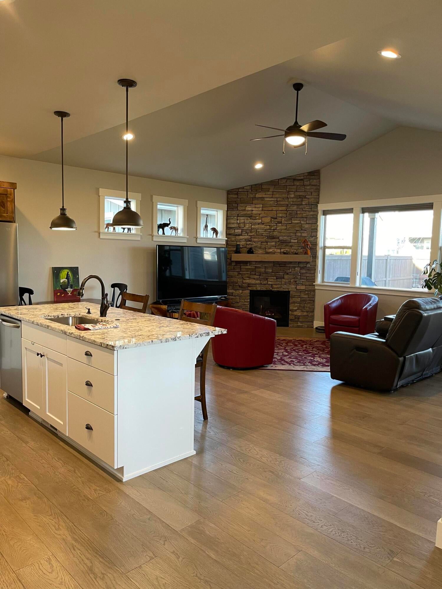 4198 Southwest 43rd Street Redmond, OR 97756 - Photo 10 of 37 Photo Nov 20, 2 40 28 PM