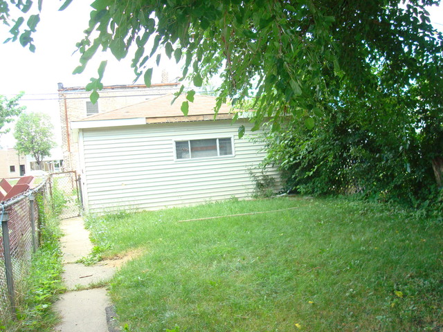 7642 West 63rd Place Summit, IL 60501 - Photo 12 of 13