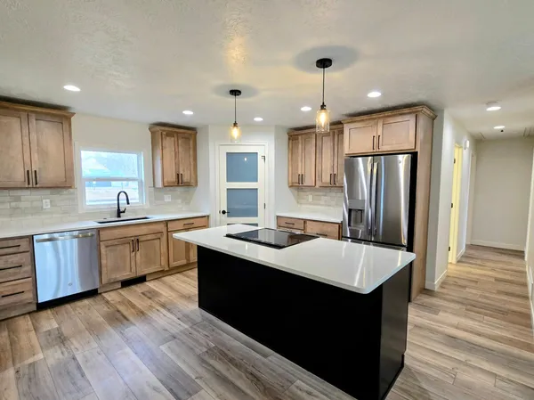 $375,000 | 406 8th Avenue Southwest, Pipestone, MN 56164