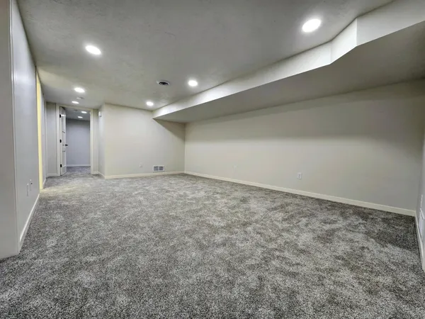 $375,000 | 406 8th Avenue Southwest, Pipestone, MN 56164