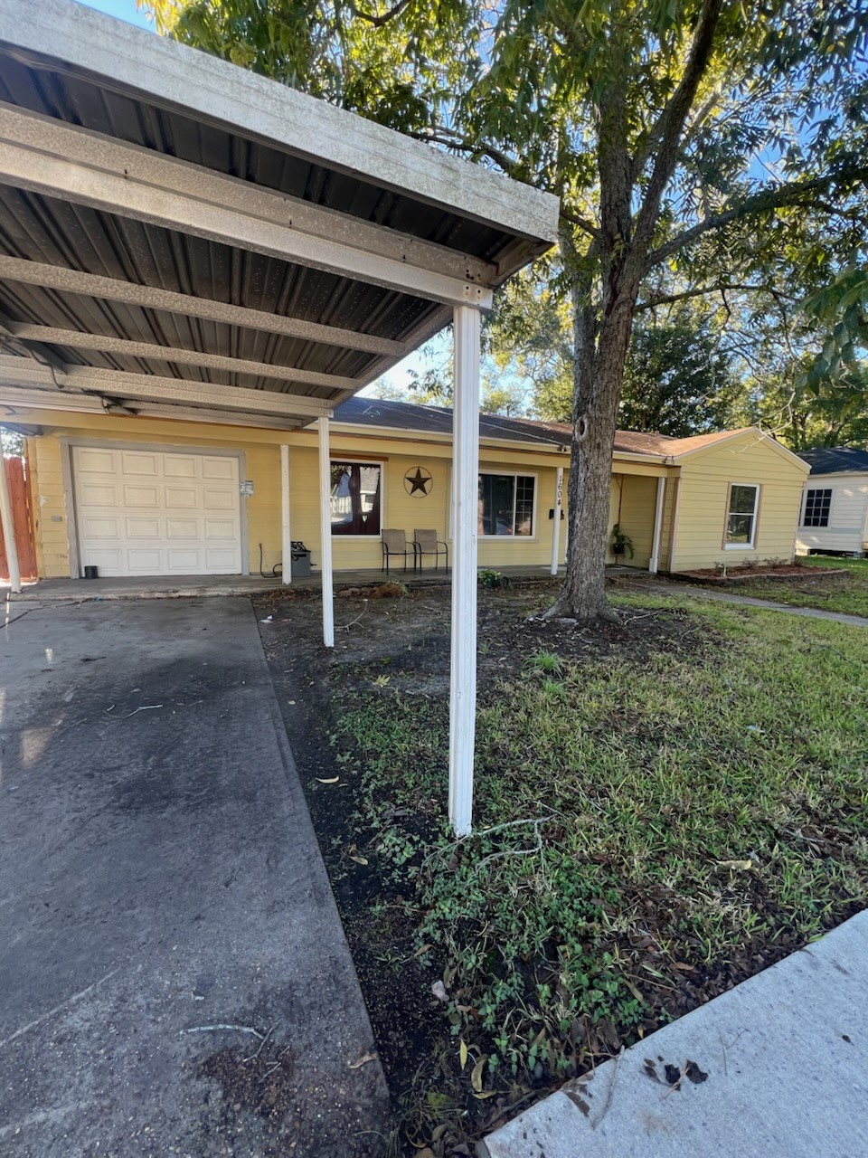1604 Florida Street Baytown, TX 77520 - Photo 1 of 12