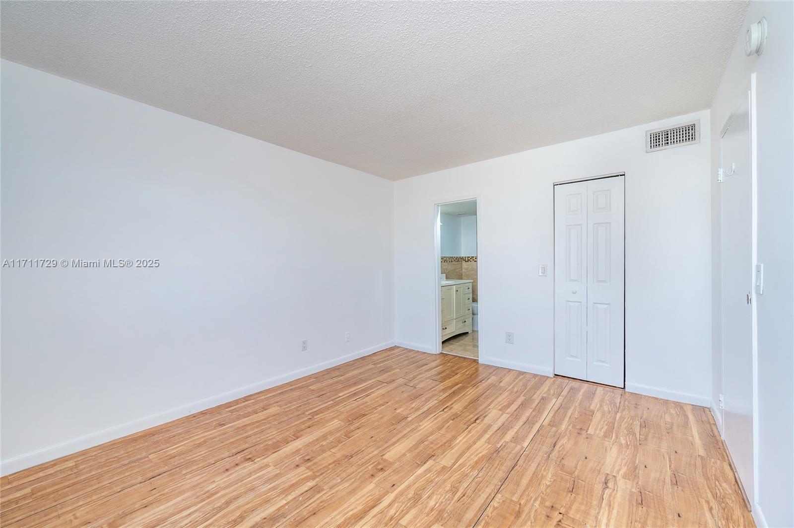 13499 Biscayne Boulevard, Unit 807 North Miami, FL 33181 - Photo 12 of 29