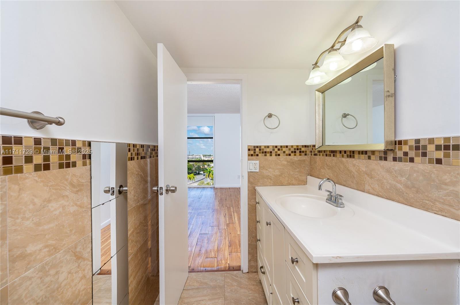 13499 Biscayne Boulevard, Unit 807 North Miami, FL 33181 - Photo 14 of 29