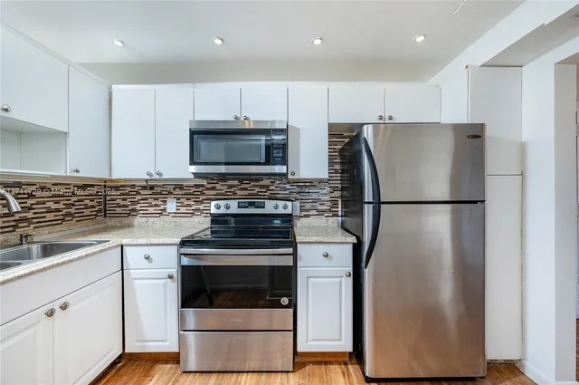 $1,900 | 13499 Biscayne Boulevard, Unit 807, North Miami, FL 33181