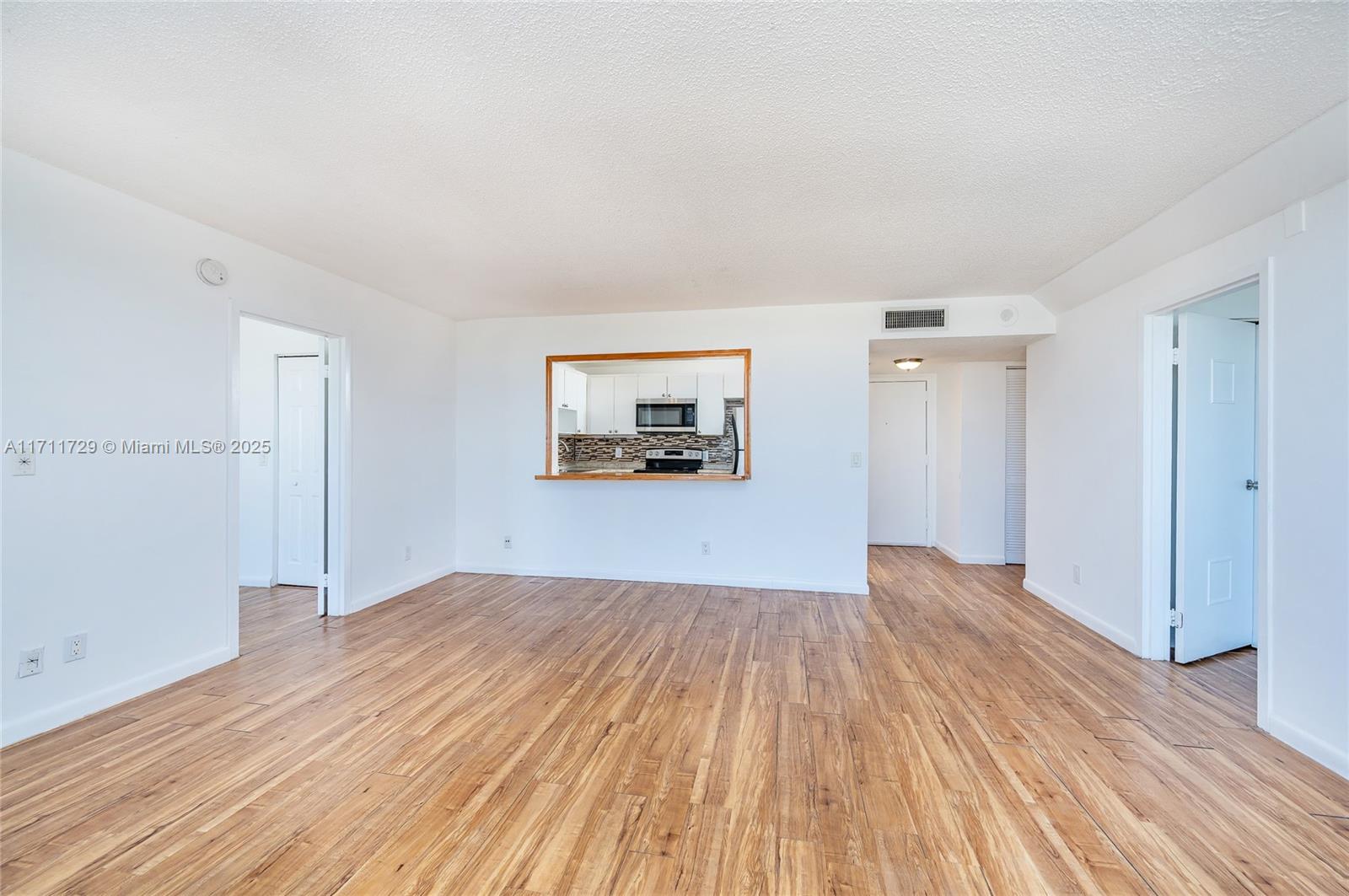 13499 Biscayne Boulevard, Unit 807 North Miami, FL 33181 - Photo 23 of 29