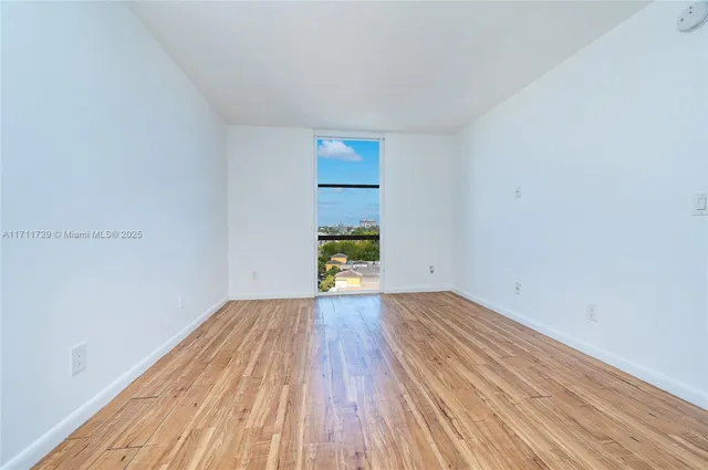 $1,900 | 13499 Biscayne Boulevard, Unit 807, North Miami, FL 33181