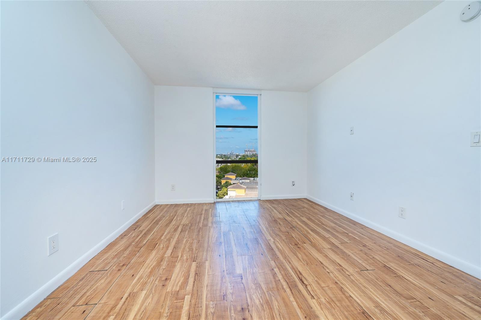 13499 Biscayne Boulevard, Unit 807 North Miami, FL 33181 - Photo 26 of 29