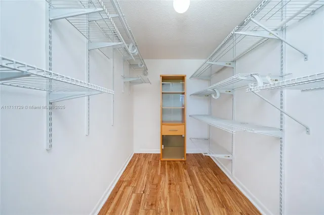 $1,900 | 13499 Biscayne Boulevard, Unit 807, North Miami, FL 33181