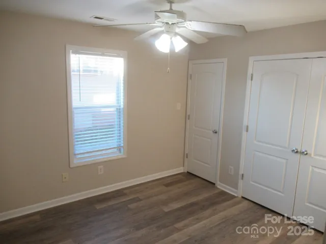 $1,200 | 406 South Flint Street, Lincolnton, NC 28092