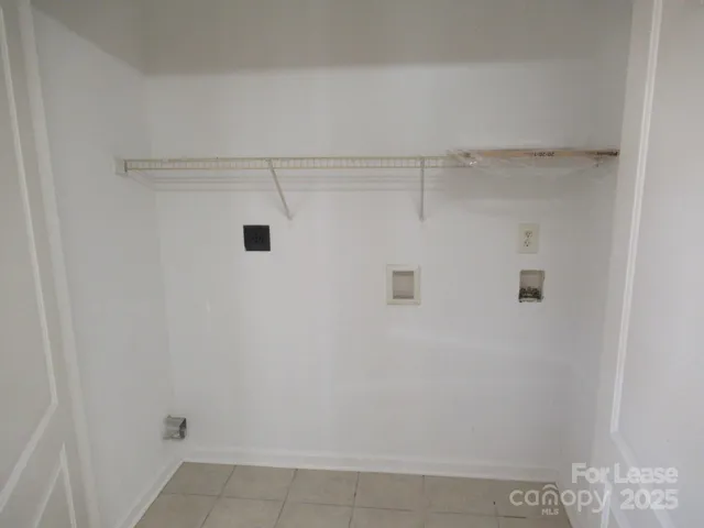 $1,200 | 406 South Flint Street, Lincolnton, NC 28092