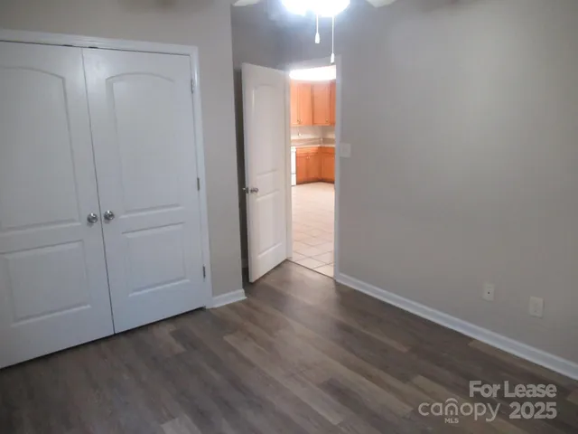 $1,200 | 406 South Flint Street, Lincolnton, NC 28092