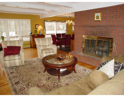 21 Pinecrest Road Andover, MA 01810 - Photo 3 of 12 Gallery Image 3