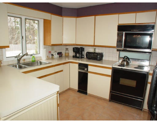 21 Pinecrest Road Andover, MA 01810 - Photo 6 of 12 Gallery Image 6