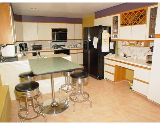 21 Pinecrest Road Andover, MA 01810 - Photo 7 of 12 Gallery Image 7