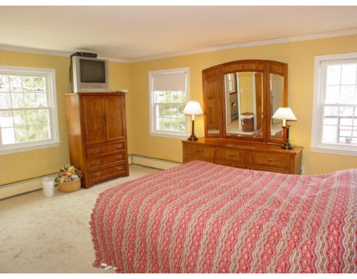 21 Pinecrest Road Andover, MA 01810 - Photo 9 of 12 Gallery Image 9