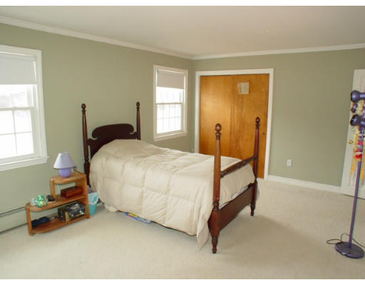 21 Pinecrest Road Andover, MA 01810 - Photo 10 of 12 Gallery Image 10