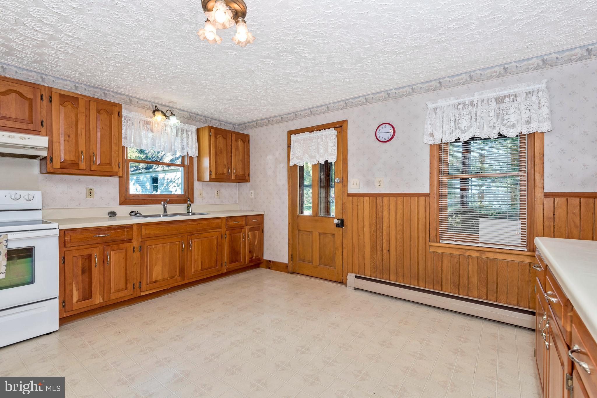9546 Liberty Road Frederick, MD 21701 - Photo 11 of 29 Kitchen