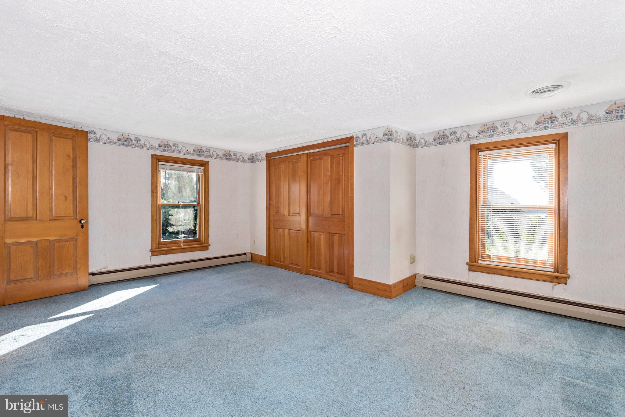 9546 Liberty Road Frederick, MD 21701 - Photo 14 of 29 Living Room