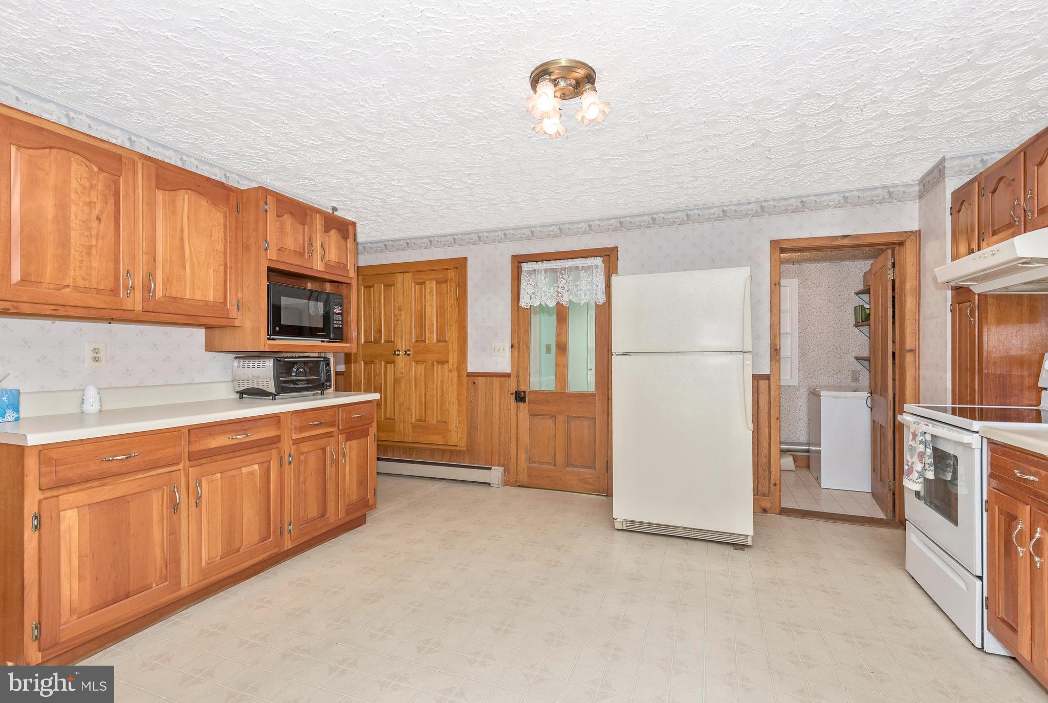 9546 Liberty Road Frederick, MD 21701 - Photo 10 of 29 Kitchen