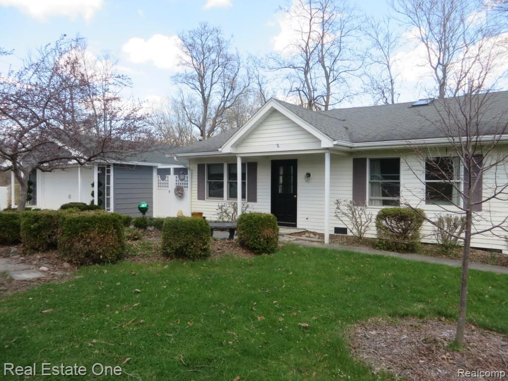 2486 Texter Road Leonard, MI 48367 - Photo 32 of 64 IMG_1763.jpg