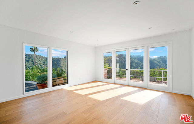 1687 Clear View Drive Beverly Hills, CA 90210 - Photo 21 of 51