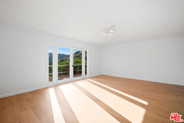 1687 Clear View Drive Beverly Hills, CA 90210 - Photo 22 of 51