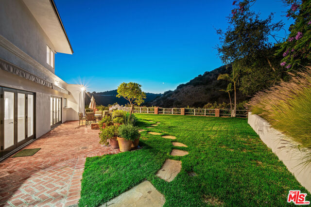 1687 Clear View Drive Beverly Hills, CA 90210 - Photo 6 of 51