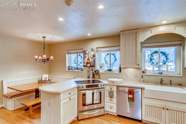 2711 Rigel Drive Colorado Springs, CO 80906 - Photo 10 of 33