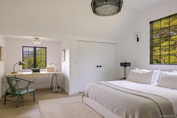 $2,250,000 | 9 Black Bear Road, Bearsville, NY 12409