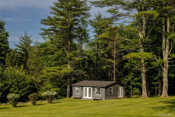 $2,250,000 | 9 Black Bear Road, Bearsville, NY 12409