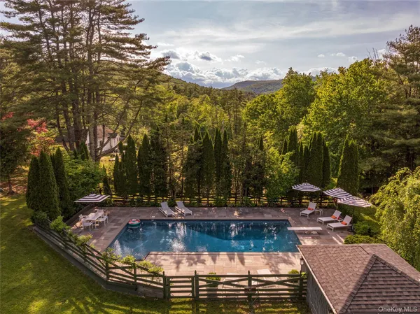 $2,250,000 | 9 Black Bear Road, Bearsville, NY 12409